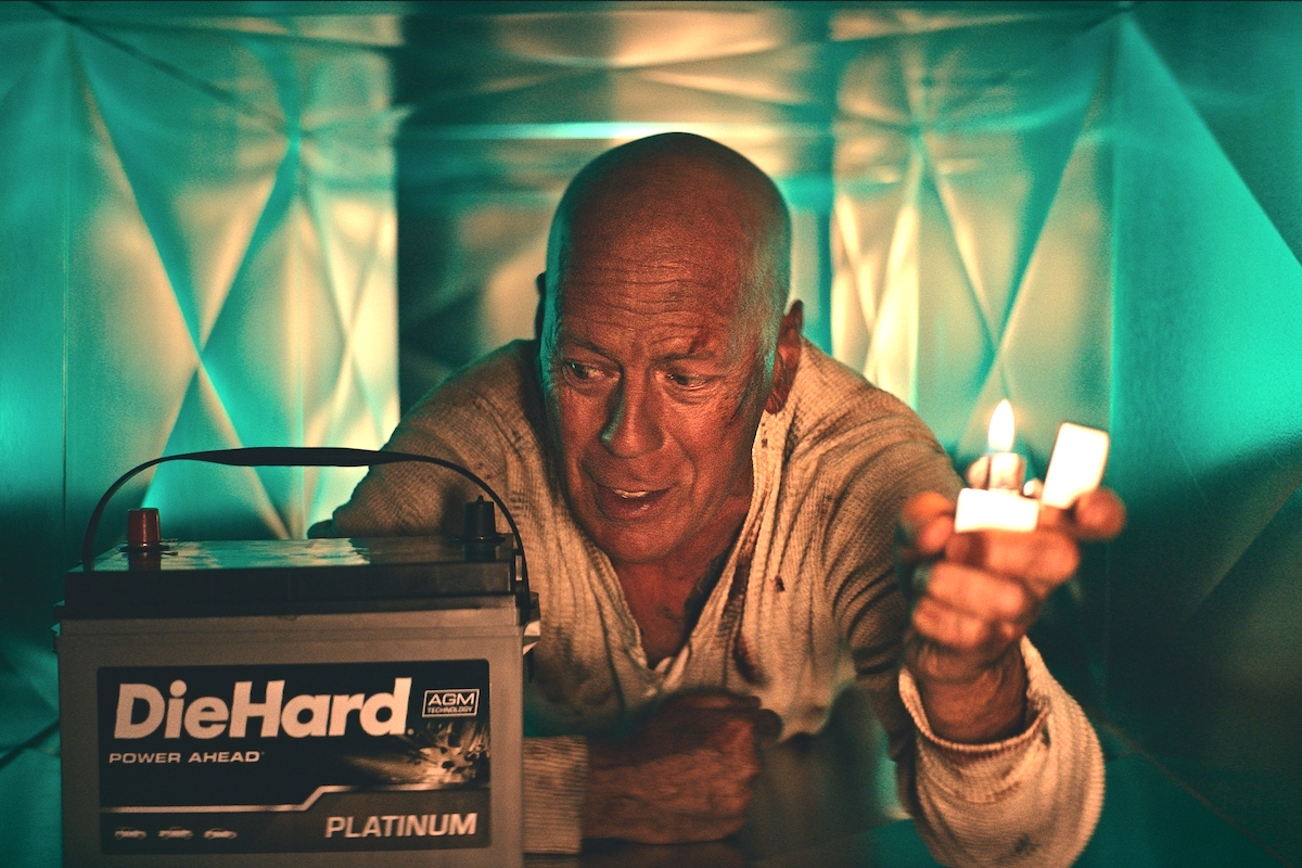 Брюс Вілліс знявся у рекламі автомобільних акумуляторів Die Hard