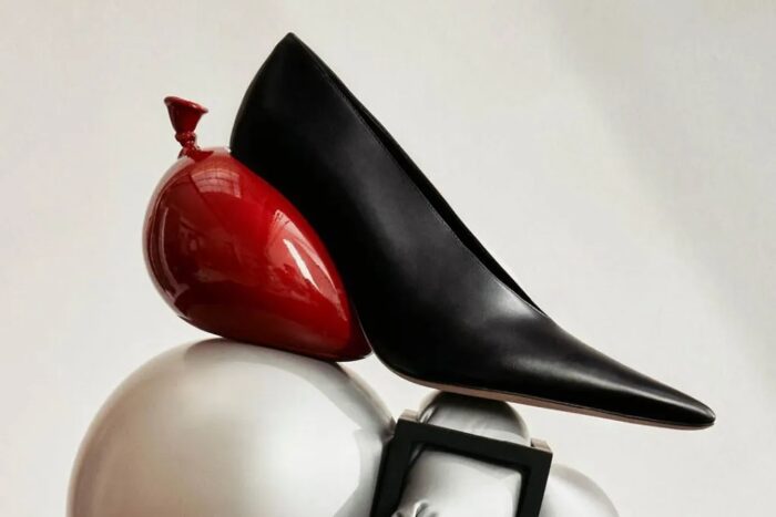 Balloon Pump Heels: креативні туфлі з повітряною кулею від Loewe